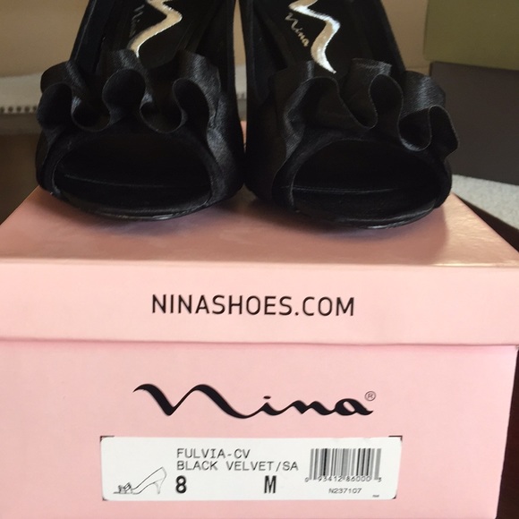 Nina Black Velvet shoes - Picture 7 of 7
